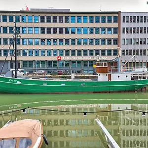 Boathotel Wilhelmina Rotterdam
